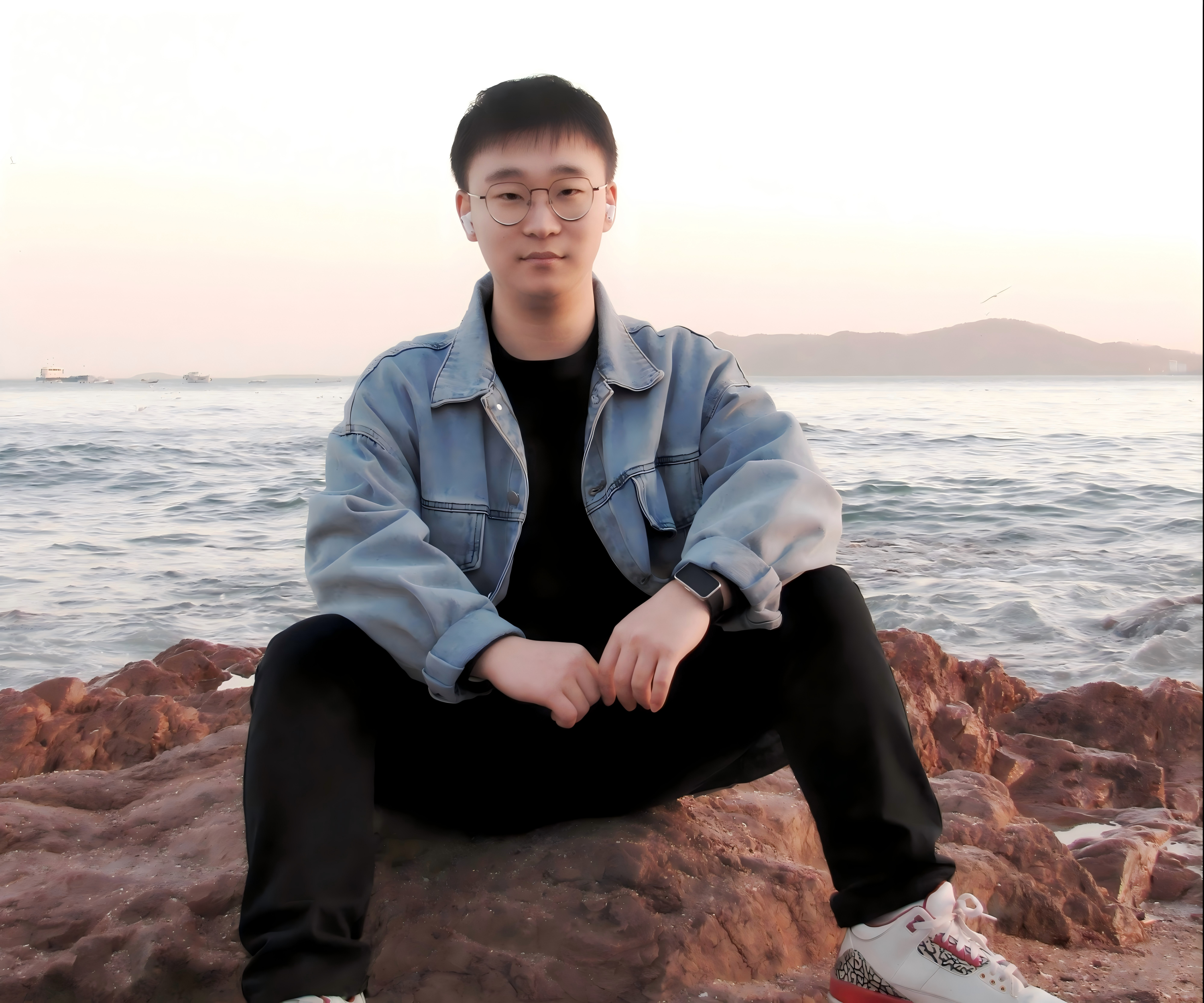 向光而行，成就更好的自己---2025届优秀毕业生崔学智